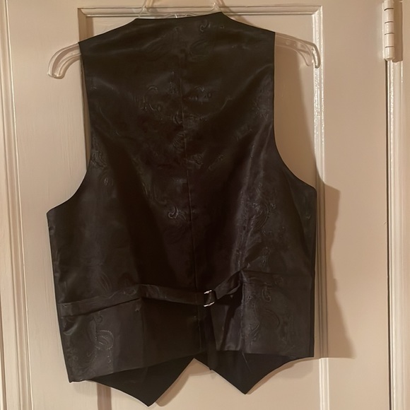 Boys worn once three pieces suite - Picture 7 of 10